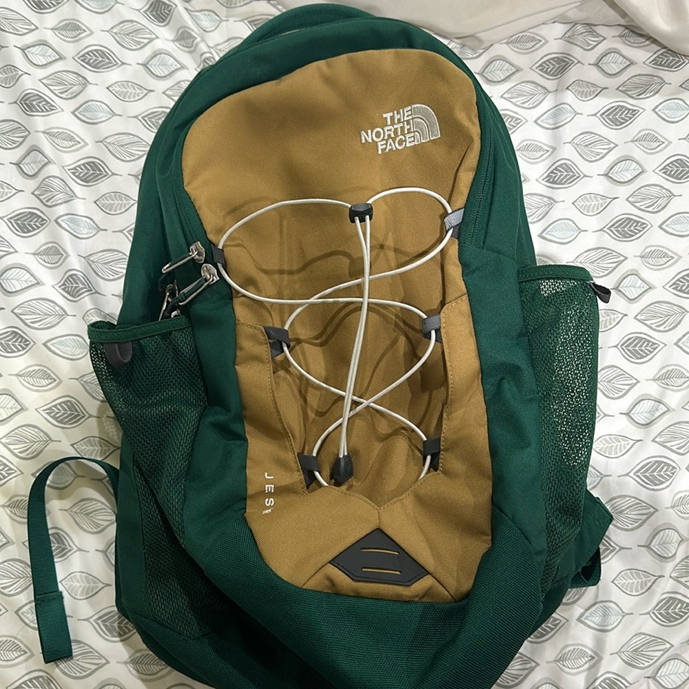 The North Face Jester Backpack, British Khaki/Night Green